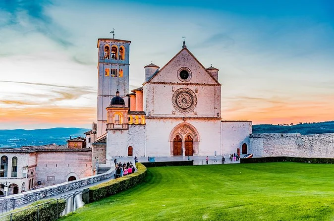 Tagestour Assisi und Orvieto ab Rom mit Mittagessen