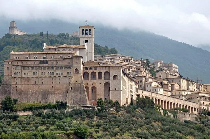 Assisi-Rundgang in der Kleingruppe mit Basilika San Francesco